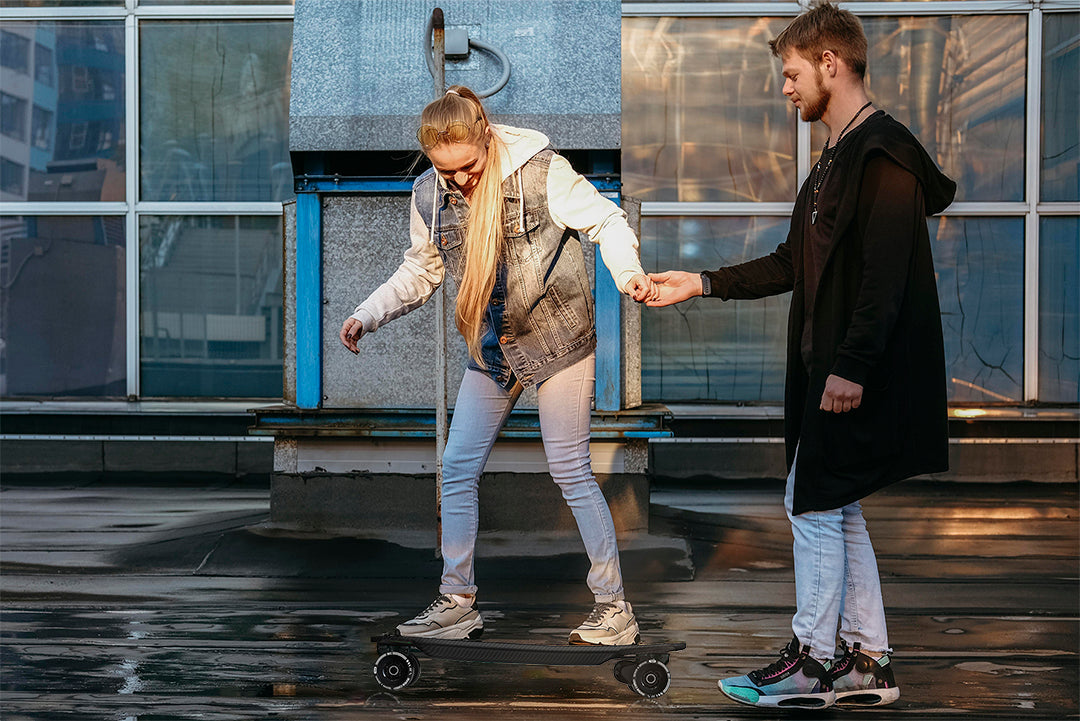 Electric skateboard, mini electric skateboard